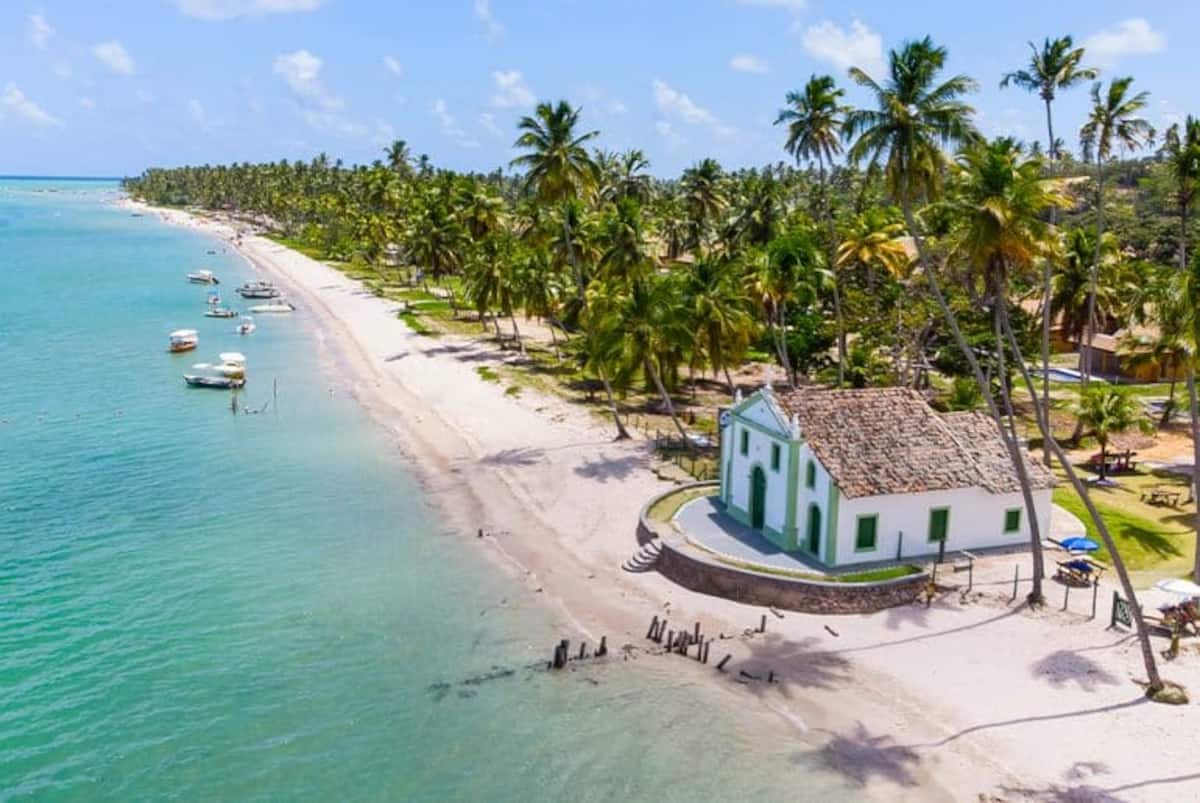 Igrejinha de São Benedito na Praia dos Carneiros